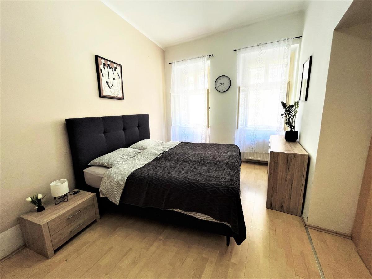 Viktorija City Center Apartment ลูบลิยานา ภายนอก รูปภาพ
